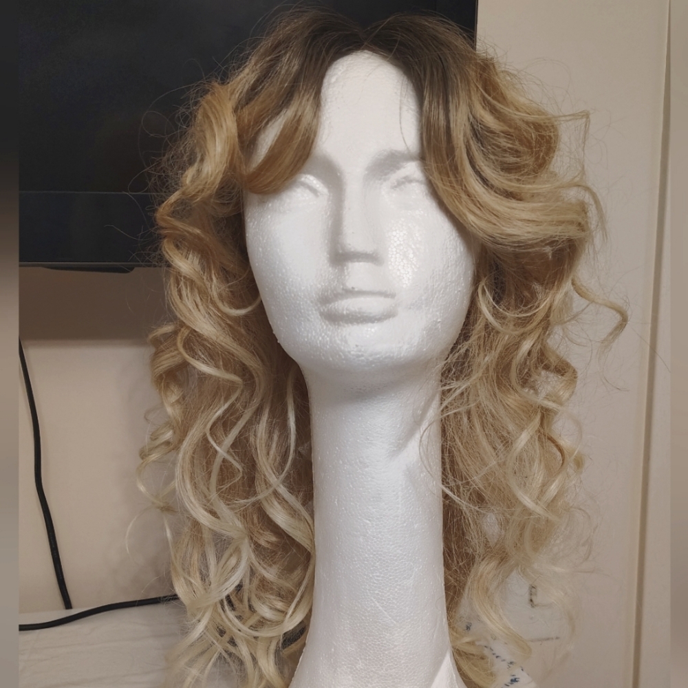 Women's Shake and Go Wig